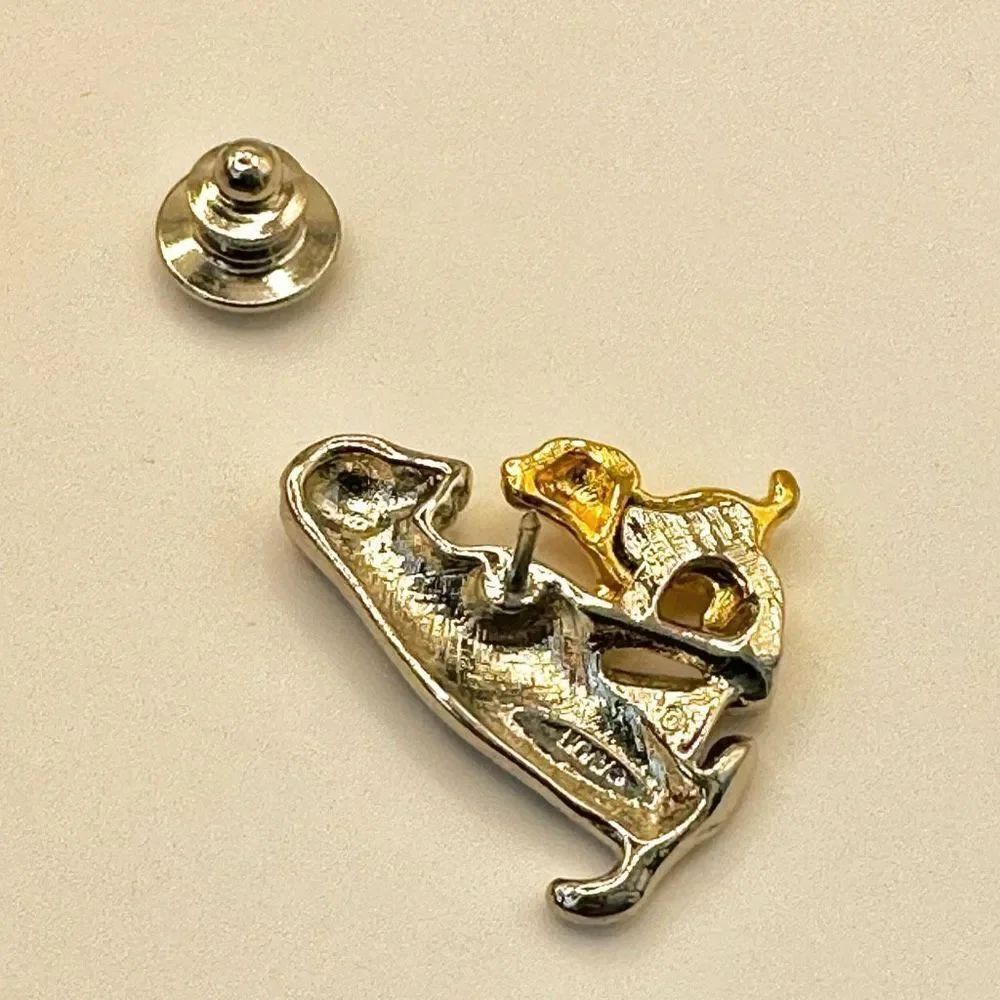 Avon “ perfect love” silver and gold tone Dalmatian and puppy brooch - Picture 4 of 6